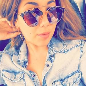 Meet your Posher, Sharon